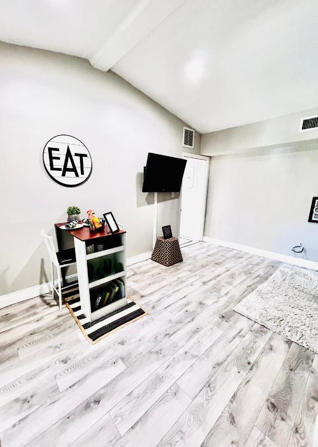 Paradise Hideaway Entire Guest Home Near Beach Clearwater Bagian luar foto